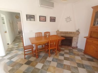 Furnished ground-floor apartment with terrace and AC; fireplace in Colonia St Jordi .-.. AP 160