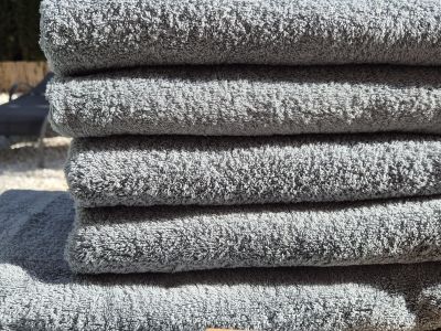 Moeve Superwuschel Premium Handtuch-/Duschtuch,Waschhandschu-Set inkl. Badvorleger (NP: 330 €)