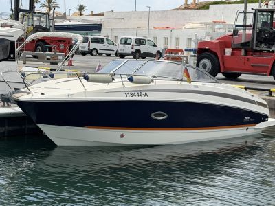 Motorboot Bayliner 742