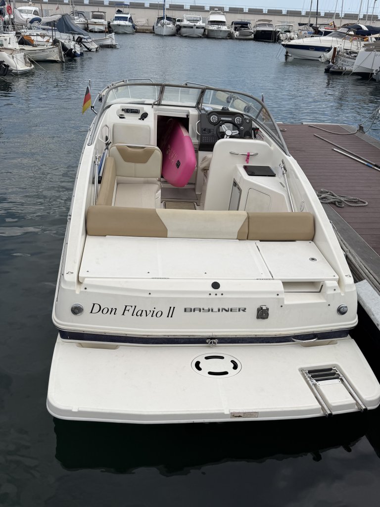 Motorboot Bayliner 742
