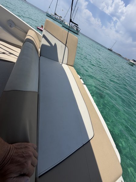 Motorboot Bayliner 742