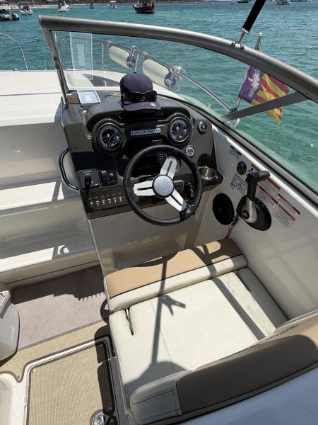 Motorboot Bayliner 742