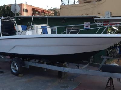 Lancha GLASTON Embarcacion 5, 90x210 Motor Honda 115CV 4 tiempos inyeccion. navega muy bien