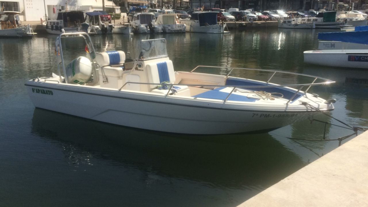 Lancha GLASTON Embarcacion 5, 90x210 Motor Honda 115CV 4 tiempos inyeccion. navega muy bien