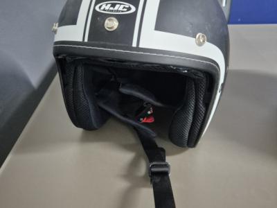 Motorcycle helmet