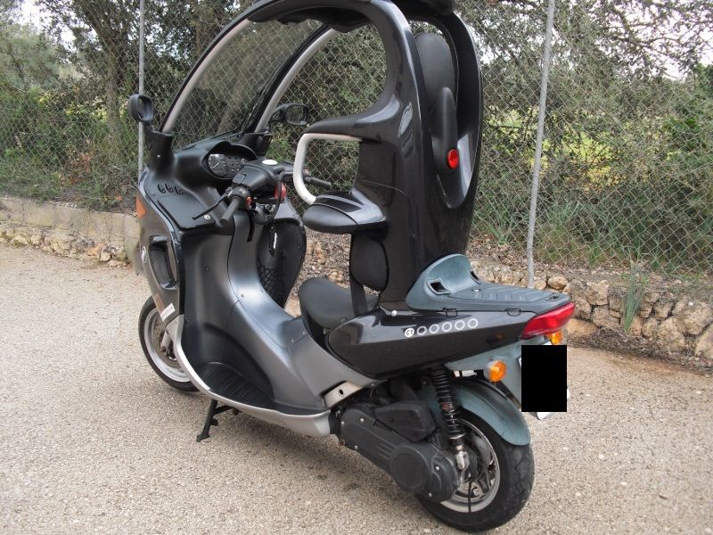 Motorcycling without a helmet BMW C1