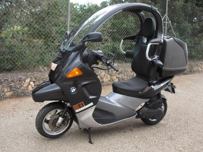 Motorcycling without a helmet BMW C1