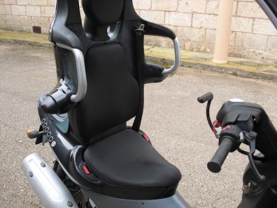 Motorcycling without a helmet BMW C1