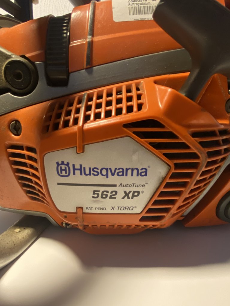 Chainsaw, HUSQVARNA 562XP 5HP