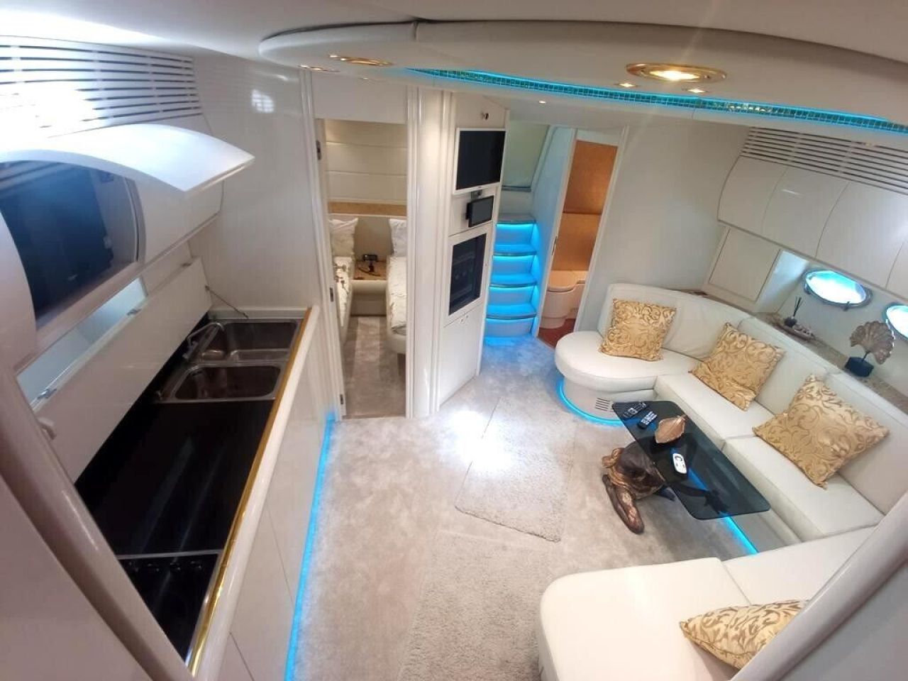 Motoryacht Motorboot Powerboot Pershing 54 Tausch mit Immobilie Boot Yacht  Auto möglich