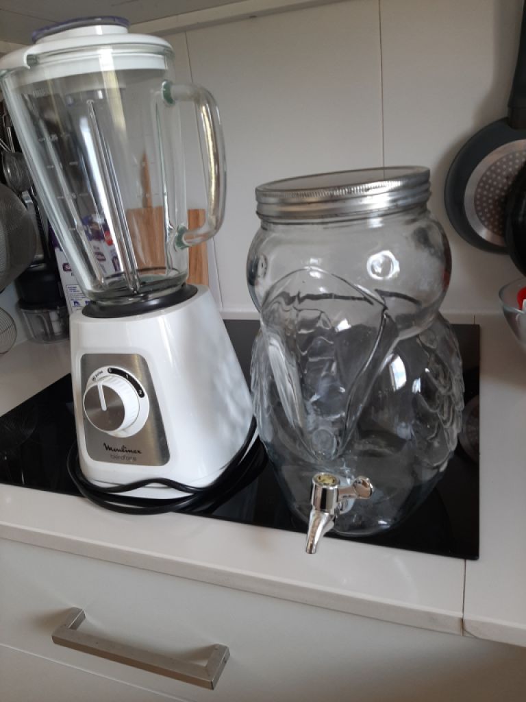 Moulinex  Standmixer      LM4351 Blendforce  plus Getränkespender gratis dazu