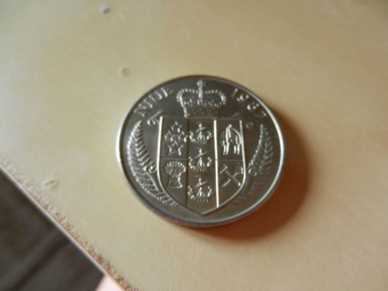 Münze: Niue 5 Dollar 1987 "Steffi Graf - 1988 Olympics - Seoul"