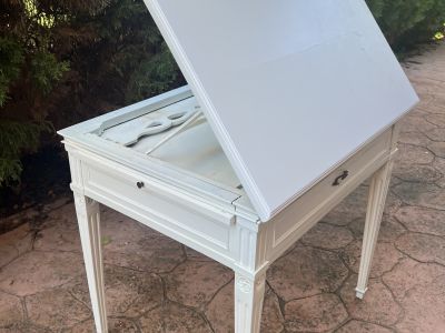 Mesa de dibujo multifuncional de estilo Luis XVI