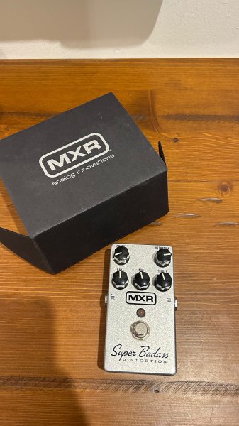Pedal de Distorsión MXR Super Badass
