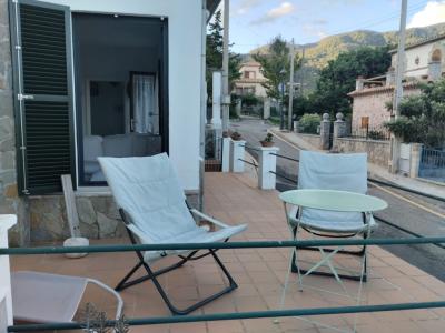 Nebensaison: Chalet mit Meerblick in Port de Canonge - Banyabulfar--- CH 16 WT