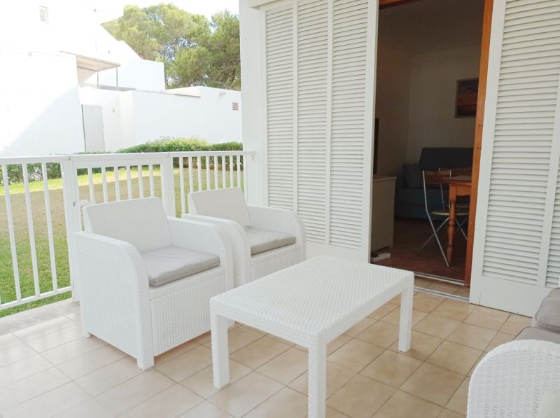 Nice apartment right on Cala Ferrera -- AP 10