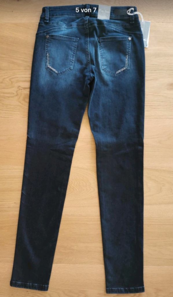 NEW! Elegant jeans by PIERRE CARDIN, Size 27/32, Blue NEW!