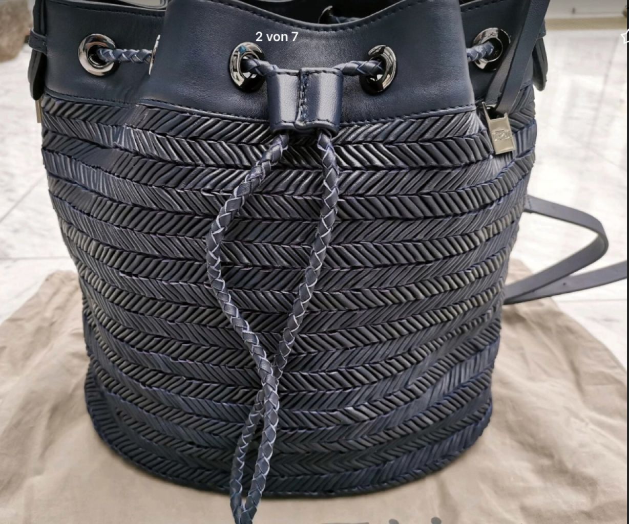 ¡NUEVO! Elegante bolso de cuero de UTERQÜE, azul oscuro ¡NUEVO!