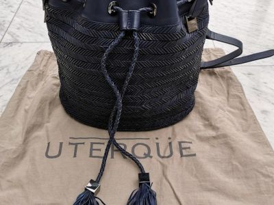 NEU! Edle Lederhandtasche von UTERQÜE, Dunkelblau NEU!