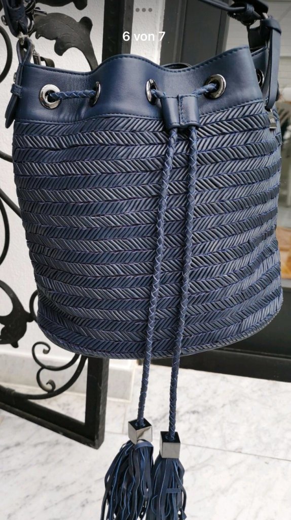 NEU! Edle Lederhandtasche von UTERQÜE, Dunkelblau NEU!