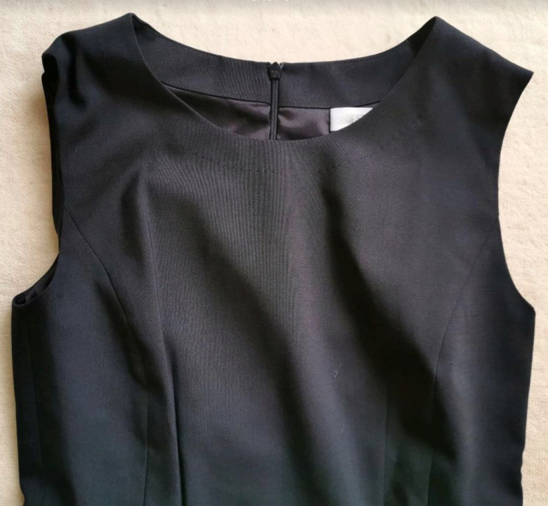 NEW! Elegant sheath dress by designer "St.Emile", size 34/36 black NEW!