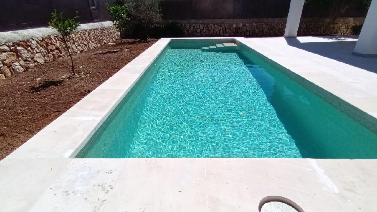 Chalet de nueva construcción con todas las comodidades y piscina en Cala Santanyí -- CH 21