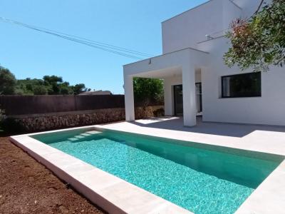 Chalet de nueva construcción con todas las comodidades y piscina en Cala Santanyí -- CH 21