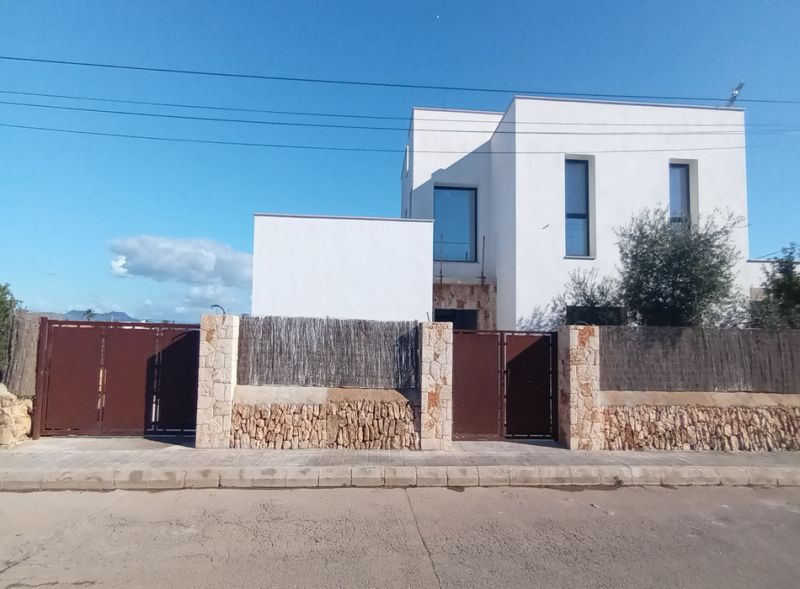 Chalet de nueva construcción con todas las comodidades y piscina en Cala Santanyí -- CH 21