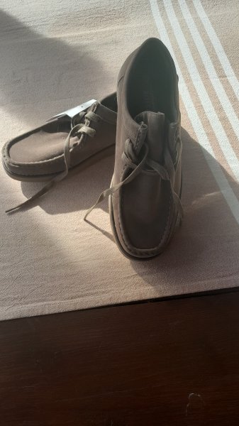 Nuevos zapatos de hombre marrones, talla 43 disponibles