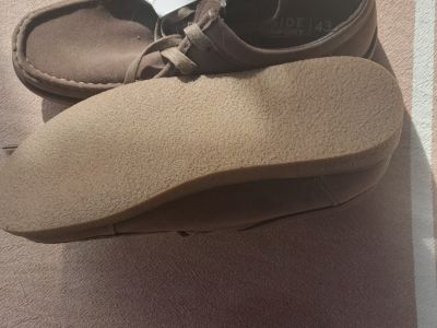 Nuevos zapatos de hombre marrones, talla 43 disponibles