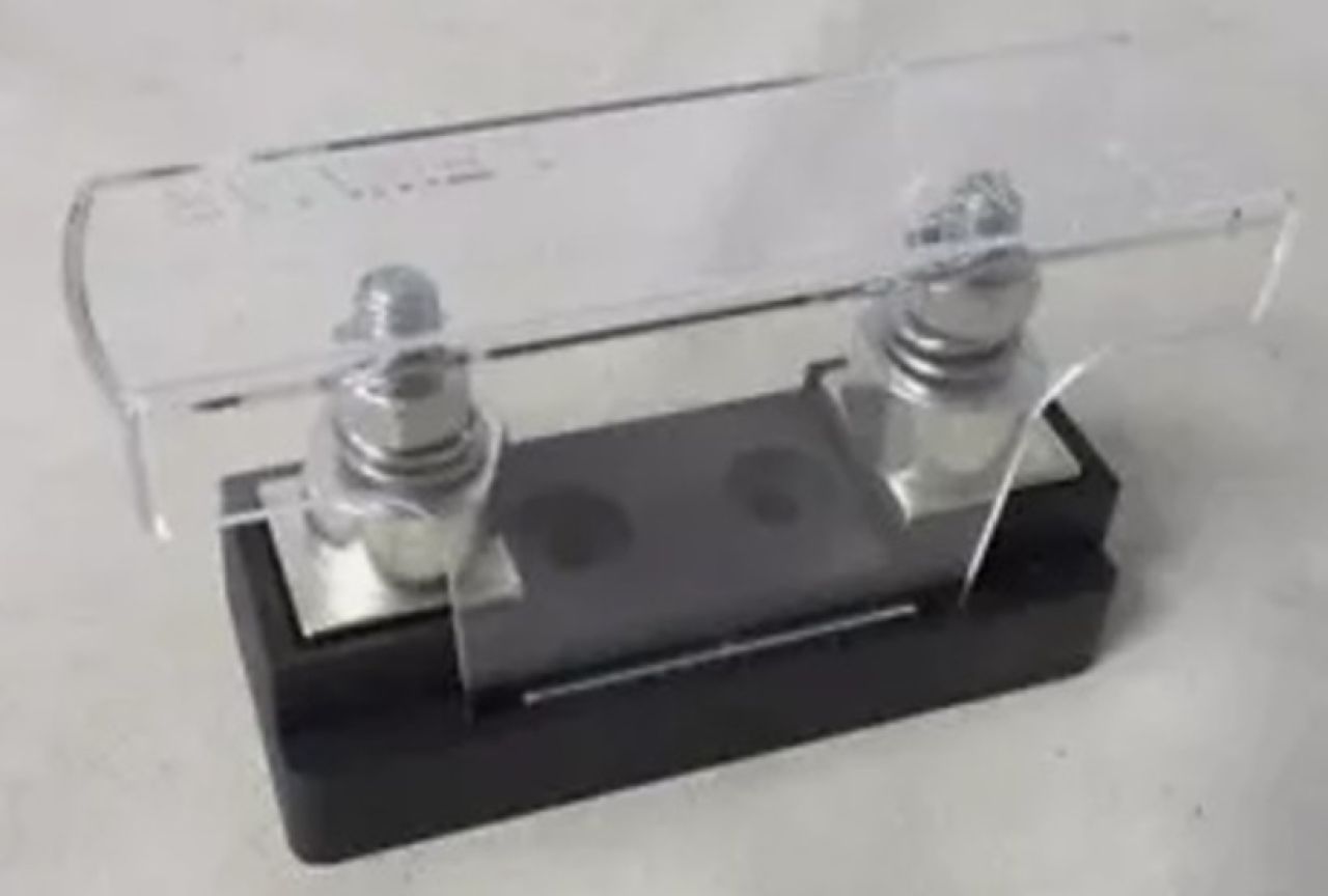 nuevo portafusibles Lewmar T2 ANL con tapa - 589013