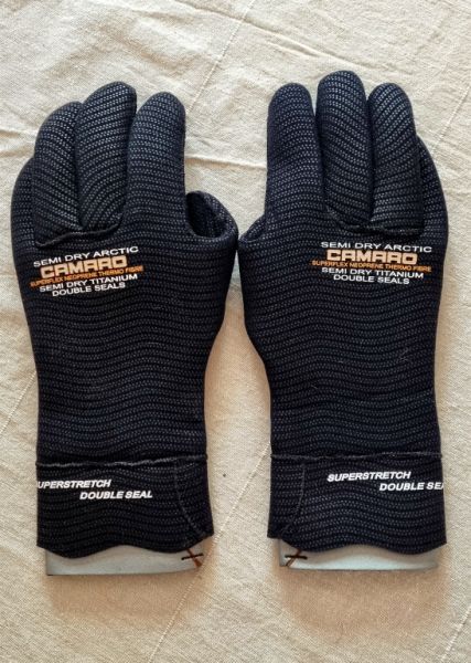 Nuevos guantes de buceo de la marca Camaro talla S