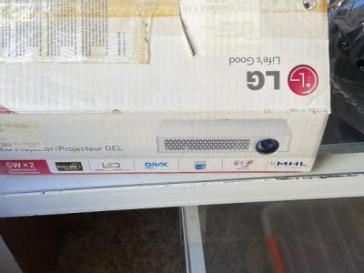 nuevo proyector LG DPL PF80G