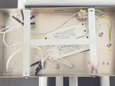 Lámpara de techo LED moderna, casi nueva