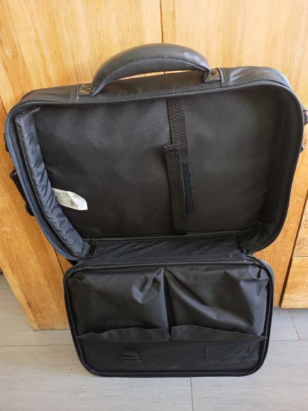 Neuwertige Tasche Laptop Notebook Handgepäck