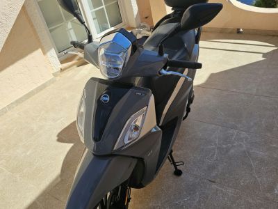 Like-new SYM Symphony ST 125cc scooter for sale