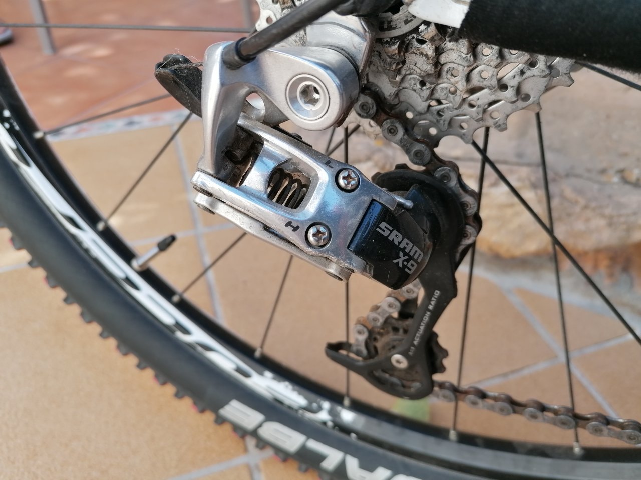 Neuwertiges Damen Carbon Mountainbike