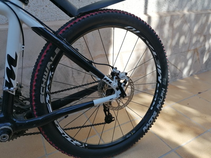 Neuwertiges Damen Carbon Mountainbike