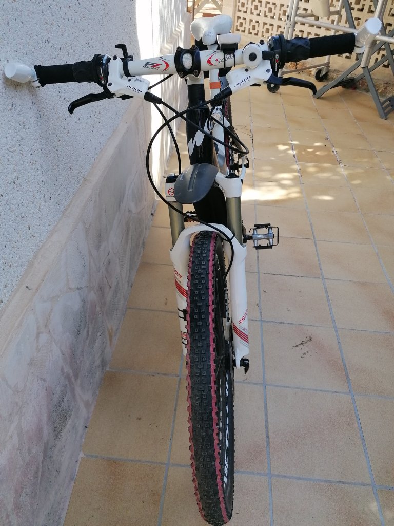 Neuwertiges Damen Carbon Mountainbike