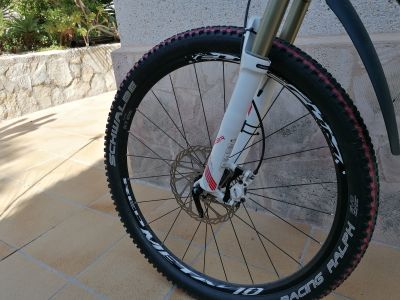 Neuwertiges Damen Carbon Mountainbike