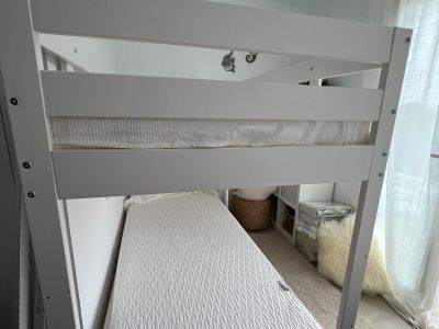 neuwertiges Etagenbett