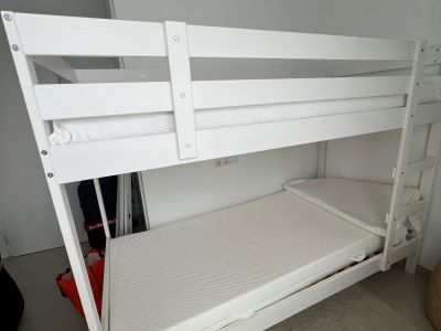 neuwertiges Etagenbett