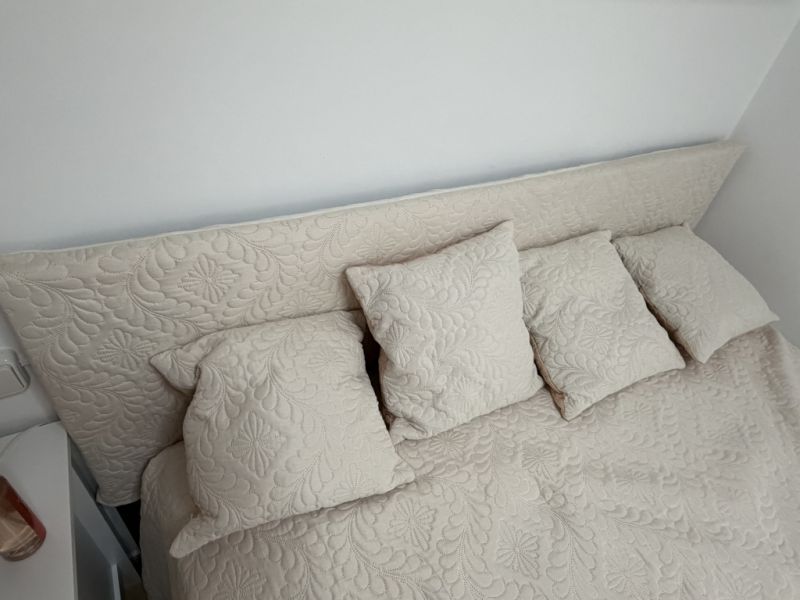 Like-new high-quality bed 1.40 m x 1.90 m for sale complete