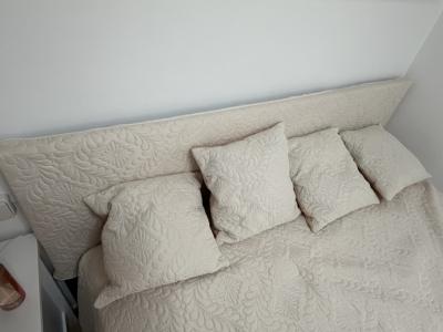 Like-new high-quality bed 1.40 m x 1.90 m for sale complete