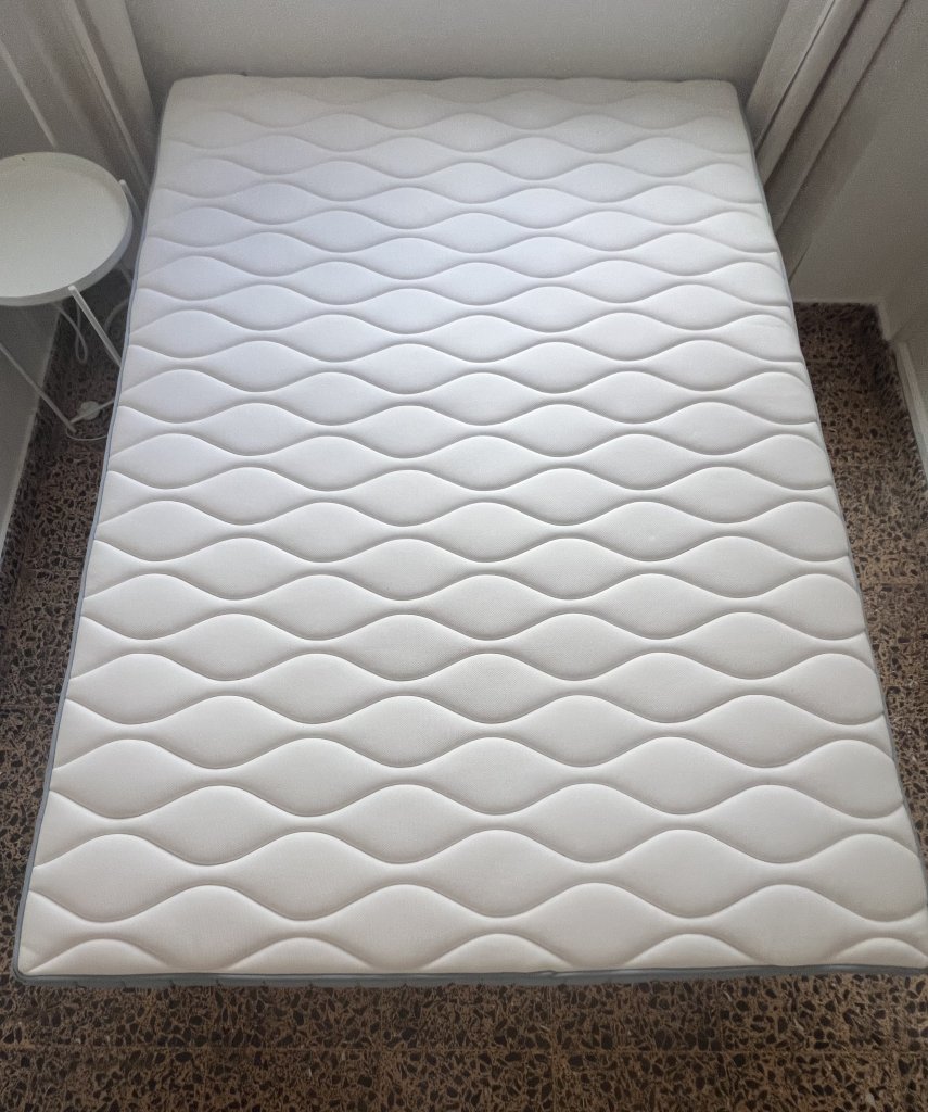 Neuwertiges IKEA Bett inkl Matratze