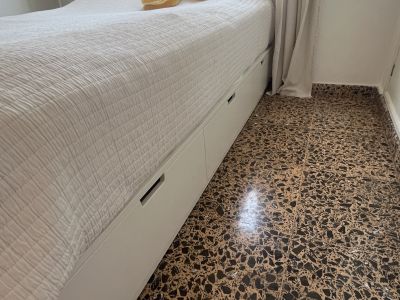 Neuwertiges IKEA Bett inkl Matratze