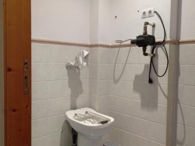 As good as new and bright shop in the center of Felanitx --- L 11 CM