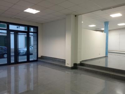 As good as new and bright shop in the center of Felanitx --- L 11 CM