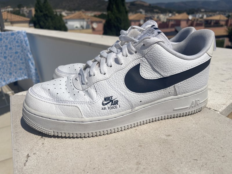 Nike Air Force 1 '07 Weiß/Navy  Gr. 44,5 (US 10.5, UK 9.5)