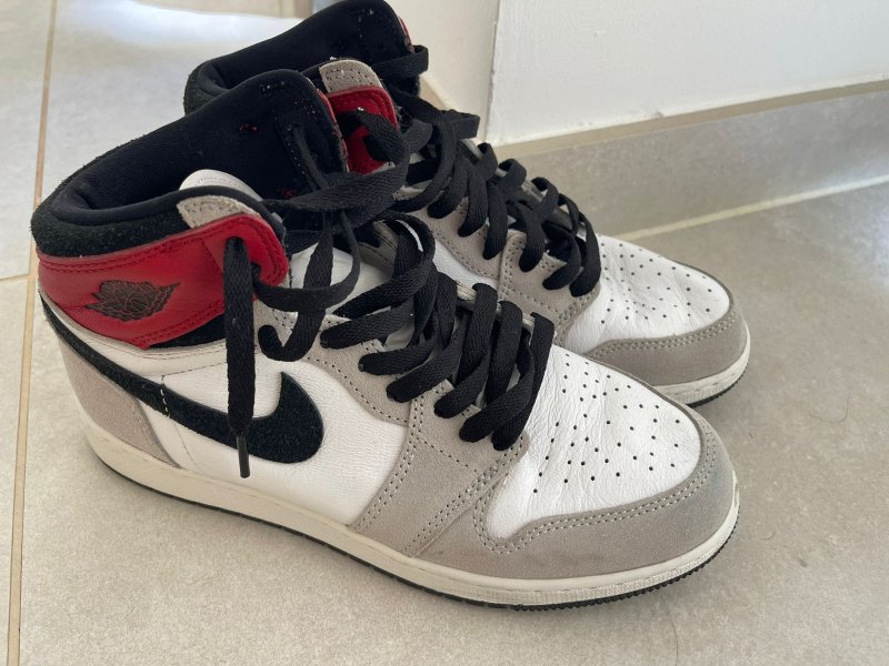 Nike Air Jordan 1 Retro High OG  - 38.5